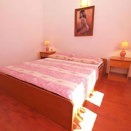 Apartment Fuer 4 Personen Ca 45 Qm In Valbandon, Istrien Istrische Riviera Valbandon
